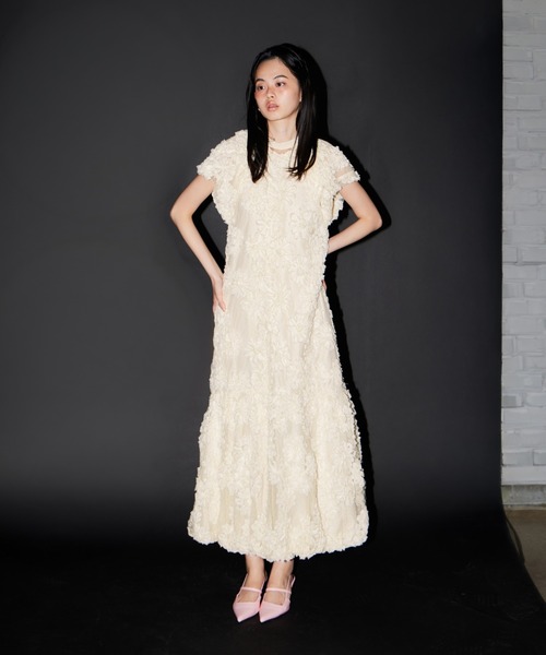 ANDRESD(アンドレスド)の「フラワーバルーンドレス / bloom balloon dress(ドレス・レディース・ブラック/オフホワイト/アイボリー・S/M/L)」の6枚目の写真