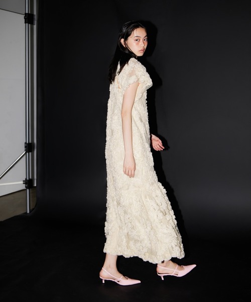 ANDRESD(アンドレスド)の「フラワーバルーンドレス / bloom balloon dress(ドレス・レディース・ブラック/オフホワイト/アイボリー・S/M/L)」の9枚目の写真