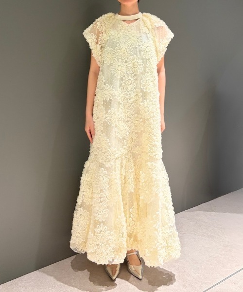 ANDRESD(アンドレスド)の「フラワーバルーンドレス / bloom balloon dress(ドレス・レディース・ブラック/オフホワイト/アイボリー・S/M/L)」の19枚目の写真