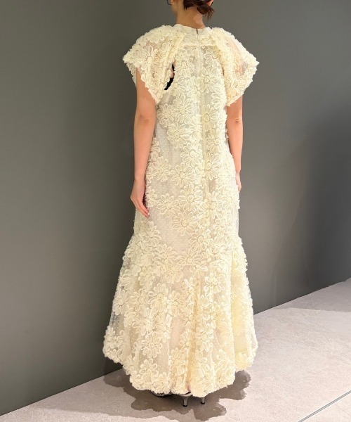 ANDRESD(アンドレスド)の「フラワーバルーンドレス / bloom balloon dress(ドレス・レディース・ブラック/オフホワイト/アイボリー・S/M/L)」の17枚目の写真