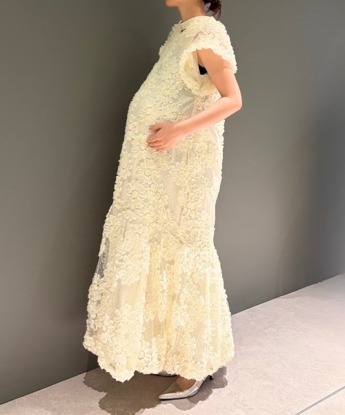 ANDRESD(アンドレスド)の「フラワーバルーンドレス / bloom balloon dress(ドレス・レディース・ブラック/オフホワイト/アイボリー・S/M/L)」の15枚目の写真