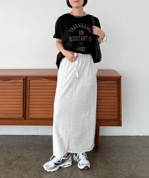 Doux archives(ドゥアルシーヴ)の「フロッキーロゴプリントTee(Tシャツ/カットソー・レディース・オフホワイト/ブラック/ブラウン・FREE)」の5枚目の写真