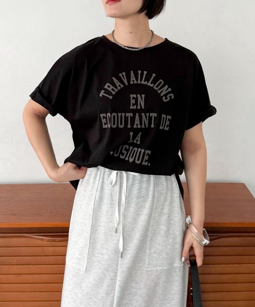 Doux archives(ドゥアルシーヴ)の「フロッキーロゴプリントTee(Tシャツ/カットソー・レディース・オフホワイト/ブラック/ブラウン・FREE)」の11枚目の写真