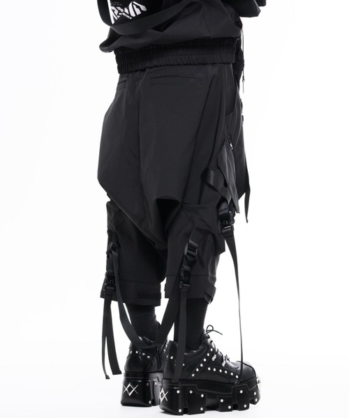 REFLEM INDUSTRY(レフレムインダストリー)の「『REFLEM INDUSTRY/レフレム インダストリー』GRAVITY DROP-CROTCH PANTS/タクティカルサルエルパンツ(その他パンツ・レディース・ブラック・FREE)」の8枚目の写真