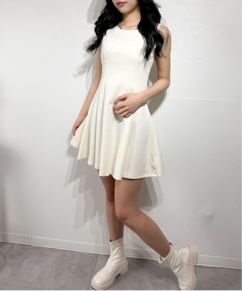 marcydorn（マーシードルン）の「ミニワンピース キャミタイプ フレアシルエット シンプルガーリー（ワンピース・レディース・ホワイト・S/M/L）」の10枚目の写真