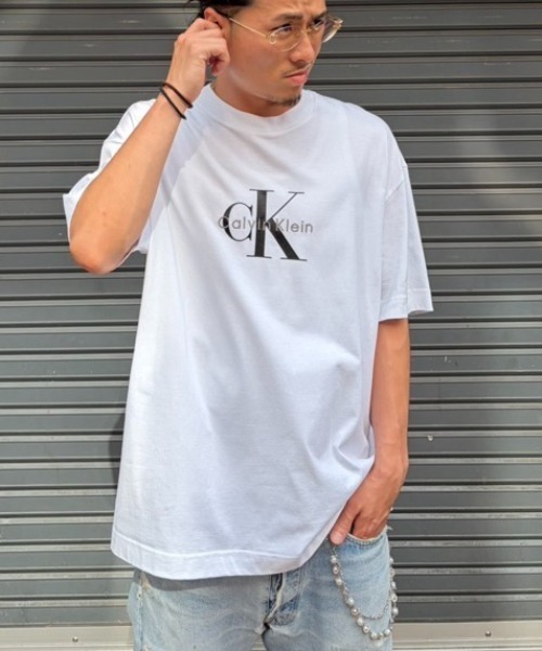 Calvin Klein(カルバン・クライン)の「Calvin Klein (カルバンクライン)MONOLOGO OVERSIZE TEE(Tシャツ/カットソー・メンズ・ブラック/ホワイト・M/S/L)」の4枚目の写真