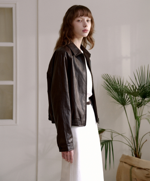 LEFTSEOUL（レフトソウル）の「シンセティックレザー クロップ ラグラン ブルゾン [ブラウン]（ライダースジャケット・レディース・ブラウン・SMALL/MEDIUM）」の3枚目の写真