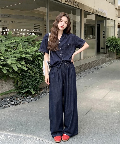 FAVORITO(ファヴォリート)の「デニムトップスワイドパンツセットアップ(セットアップ・レディース・ダークブルー・S/M/L/XL)」の1枚目の写真