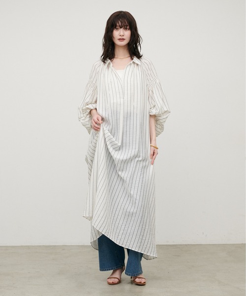 LARUTA(ラルータ)の「【LARUTA】ボリュームスリーブたっぷりギャザー襟付きワンピース(ワンピース・レディース・ダークブラウン/オフホワイト/サックスブルー/オレンジ・MEDIUM/LARGE)」の7枚目の写真
