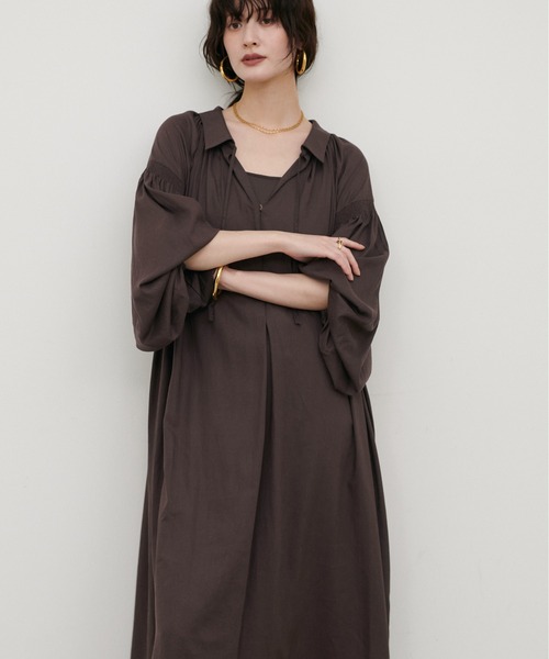 LARUTA(ラルータ)の「【LARUTA】ボリュームスリーブたっぷりギャザー襟付きワンピース(ワンピース・レディース・ダークブラウン/オフホワイト/サックスブルー/オレンジ・MEDIUM/LARGE)」の18枚目の写真