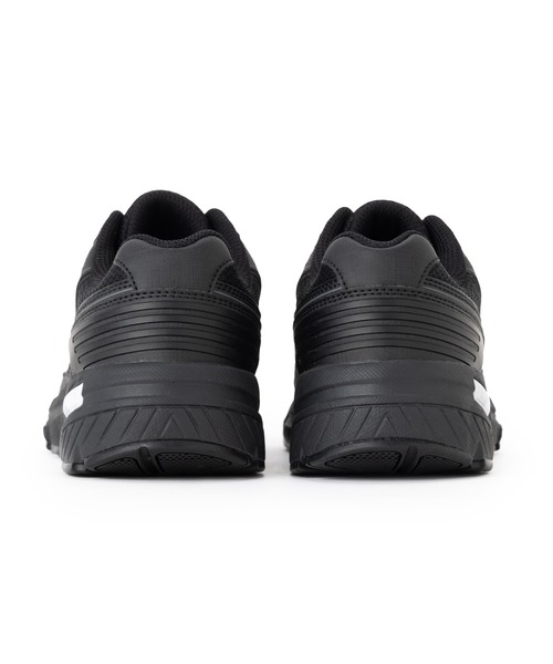 FILA(フィラ)の「RECHARGE 26 / リチャージ26(スニーカー・レディース・ブラック・23.0cm/23.5cm/24.0cm/24.5cm/25.0cm/29.0cm/25.5cm/26.0cm/26.5cm/27.0cm/27.5cm/28.0cm)」の3枚目の写真
