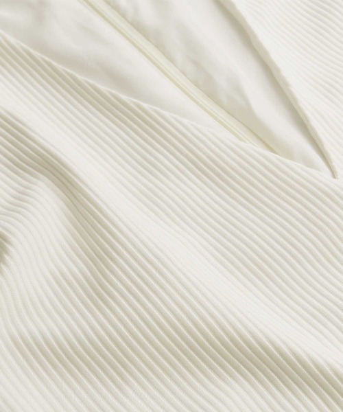 ELFRANK(エルフランク)の「【2026AW】【S~Lサイズ展開】Vネックリブジョガーオールインワン【洗える】(サロペット/オーバーオール・レディース・オフホワイト/ブラック・S/M/L)」の4枚目の写真
