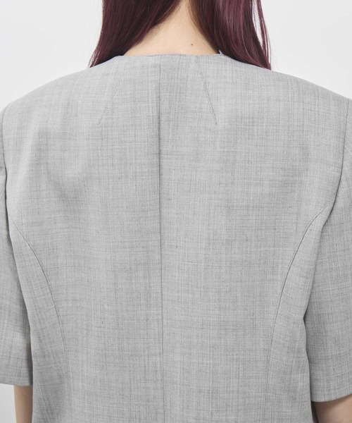 AKIRANAKA（アキラナカ）の「【AKIRANAKA/アキラナカ】Amalia jacket（ノーカラージャケット・レディース・ブラック/グレー・1/2）」の13枚目の写真