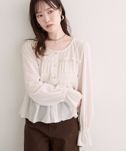 natural couture(ナチュラルクチュール)の「シアーベロアキャンディスリーブブラウス(シャツ/ブラウス・レディース・ピンク/ドット/ブラウン/アイボリー/ブラック/グレイッシュベージュ・FREE)」の2枚目の写真