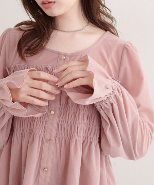 natural couture(ナチュラルクチュール)の「シアーベロアキャンディスリーブブラウス(シャツ/ブラウス・レディース・ピンク/ドット/ブラウン/アイボリー/ブラック/グレイッシュベージュ・FREE)」の18枚目の写真