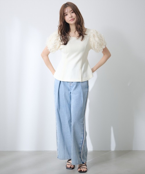 AND COUTURE(アンドクチュール)の「フリルスリーブペプラムカットプルオーバー(Tシャツ/カットソー・レディース・アイボリー/ブラック・FREE)」の17枚目の写真