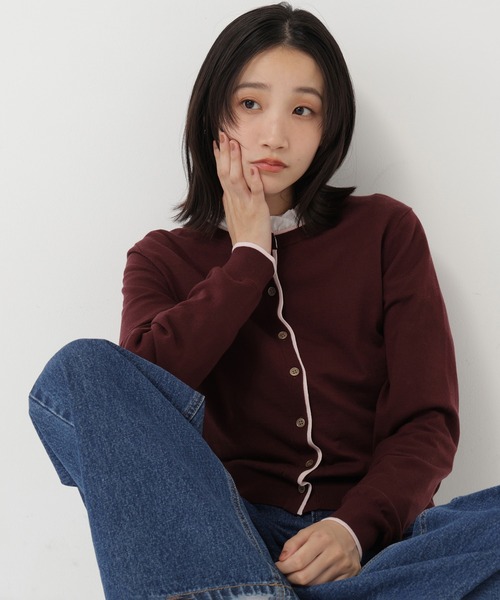 NATURAL BEAUTY BASIC(ナチュラルビューティーベーシック)の「<EC限定カラー:ネイビー><ちょうど、いい服>“それどこの?”褒められ配色カーディガン(カーディガン/ボレロ・レディース・ブラック/ネイビー/ボルドー/ブルー/グレー・FREE)」の5枚目の写真