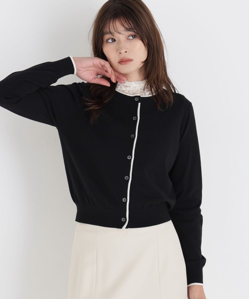NATURAL BEAUTY BASIC(ナチュラルビューティーベーシック)の「<EC限定カラー:ネイビー><ちょうど、いい服>“それどこの?”褒められ配色カーディガン(カーディガン/ボレロ・レディース・ブラック/ネイビー/ボルドー/ブルー/グレー・FREE)」の1枚目の写真