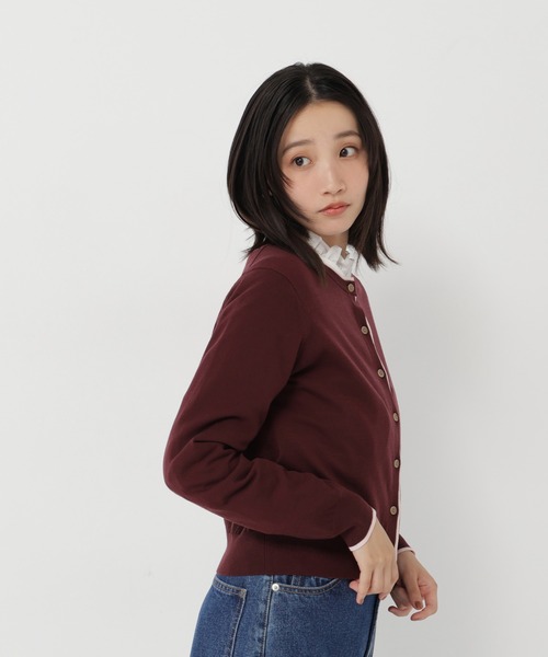 NATURAL BEAUTY BASIC(ナチュラルビューティーベーシック)の「<EC限定カラー:ネイビー><ちょうど、いい服>“それどこの?”褒められ配色カーディガン(カーディガン/ボレロ・レディース・ブラック/ネイビー/ボルドー/ブルー/グレー・FREE)」の10枚目の写真