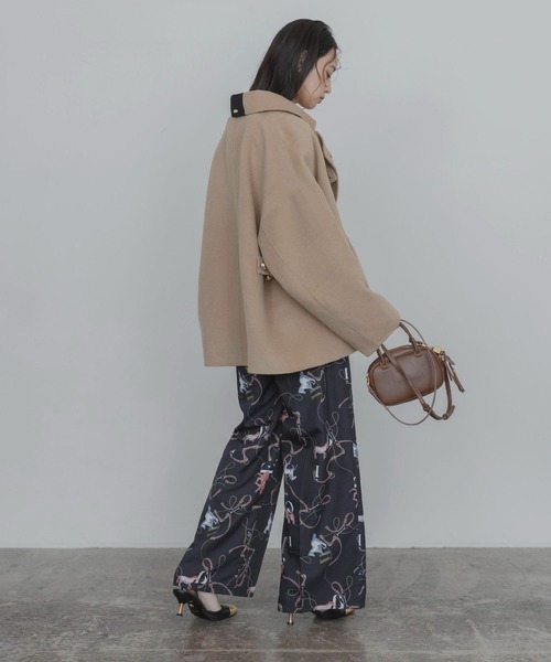 Eimee Law(エイミーロウ)の「ホースビットプリント センタープレスパンツ(その他パンツ・レディース・ライトベージュ/ブラウン/ブラック・MEDIUM)」の5枚目の写真