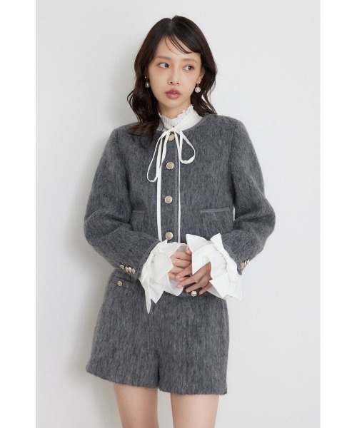 rienda(リエンダ)の「【AW先行アイテム】2WAYゴールドボタンジャケット 秋服 冬服(ノーカラージャケット・レディース・グレー/アイボリー/ベージュ・SMALL/MEDIUM)」の2枚目の写真