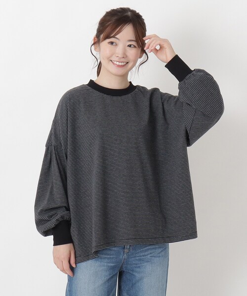 one'sterrace(ワンズテラス)の「コットンボーダーギャザースリーブプルオーバー(Tシャツ/カットソー・レディース・ブラック系8/ベージュ系その他7・02)」の1枚目の写真