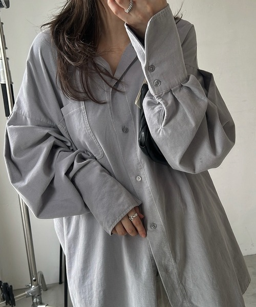 WILLFULLY(ウィルフリー)の「over size corduroy SH(シャツ/ブラウス・レディース・ブルー/アイボリー/ブラウン・FREE)」の3枚目の写真