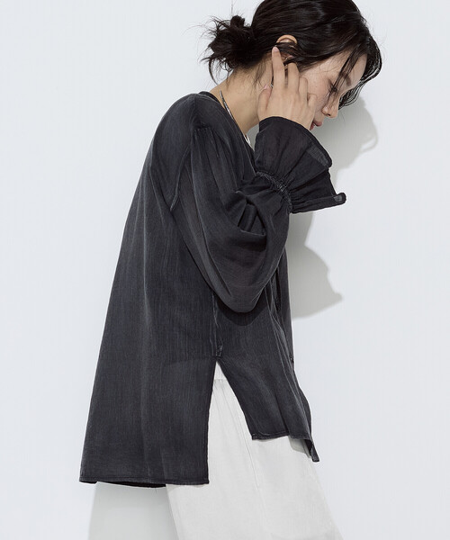 K.T KIYOKO TAKASE(キヨコタカセ)の「2.2オンスシフォンデニム シャツ(シャツ/ブラウス・レディース・ブルー/ブラック/サックスブルー・11号/9号/7号)」の8枚目の写真