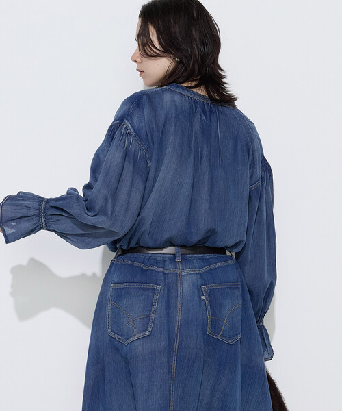K.T KIYOKO TAKASE(キヨコタカセ)の「2.2オンスシフォンデニム シャツ(シャツ/ブラウス・レディース・ブルー/ブラック/サックスブルー・11号/9号/7号)」の12枚目の写真