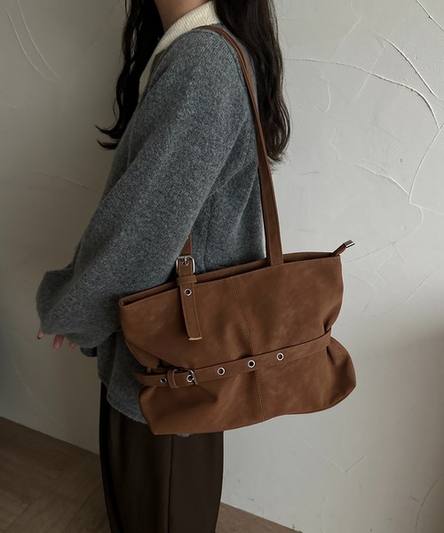 apres jour clair(アプレジュールクレア)の「【apres jour clair】ベルトデザインバッグ(トートバッグ・レディース・ブラック/ベージュ/ブラウン系その他・FREE)」の3枚目の写真