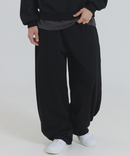 PIANER(ピアネール)の「ピンチカーブドスウェットパンツ(ブラック)(スウェットパンツ・レディース・ブラック・MEDIUM/LARGE/X-LARGE)」の5枚目の写真