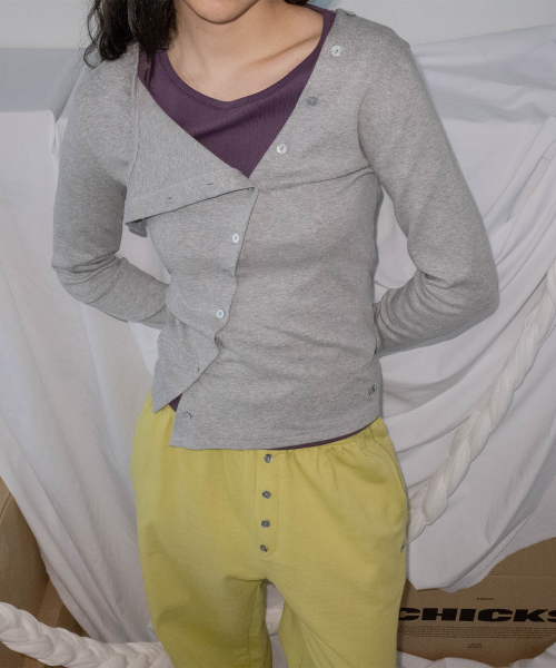 CHICKS（チックス）の「デイリーボタンバルーンスウェットジョガーパンツ オリーブ（スウェットパンツ・レディース・オリーブ・ONE SIZE）」の5枚目の写真