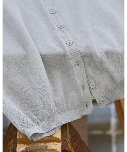 TODAYFUL(トゥデイフル)の「Sheer Knit Cardigan(カーディガン/ボレロ・レディース・ライトグレー/ブラック/アイボリー・FREE)」の4枚目の写真