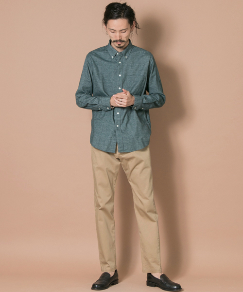 URBAN RESEARCH（アーバンリサーチ）の「UR ストレッチナローパンツ（その他パンツ・メンズ・ブラック/カーキ/ベージュ・LARGE/MEDIUM）」の16枚目の写真