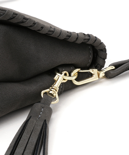 LBC（エルビーシー）の「Pスエードカガリステッチショルダーバッグ            （ショルダーバッグ・レディース・チャコールグレー/ライトブラウン・ONE SIZE）」の5枚目の写真