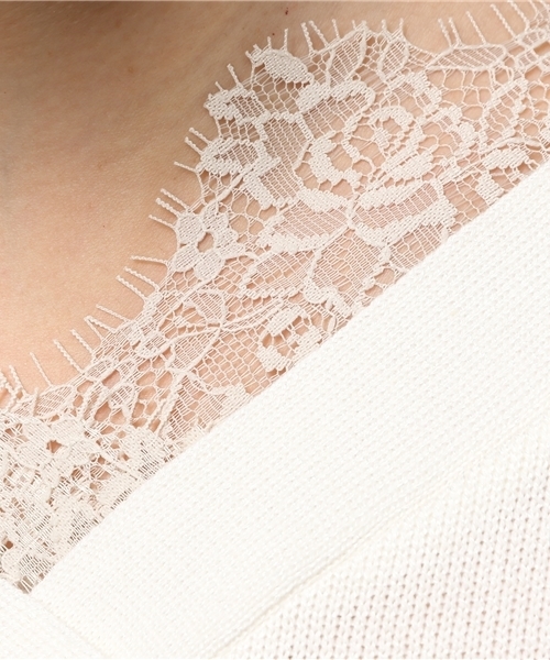 INTERPLANET（インタープラネット）の「Vネックレース見えニット（ニット/セーター・レディース・ブラック/ライトグレー/オフホワイト・FREE）」の10枚目の写真