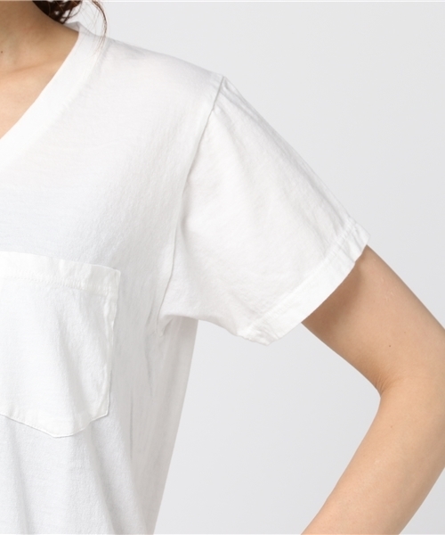 MOUSSY（マウジー）の「Hanes POCKET TEE V NECK（Tシャツ/カットソー・レディース・ホワイト/ピンク/ライトイエロー/ライトブルー・2/1）」の9枚目の写真