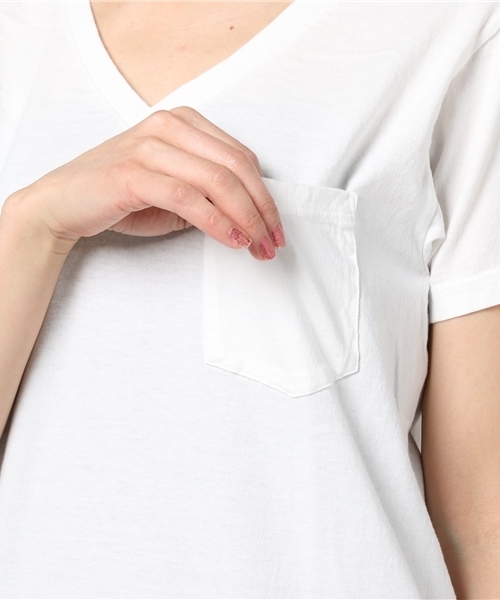 MOUSSY（マウジー）の「Hanes POCKET TEE V NECK（Tシャツ/カットソー・レディース・ホワイト/ピンク/ライトイエロー/ライトブルー・2/1）」の10枚目の写真