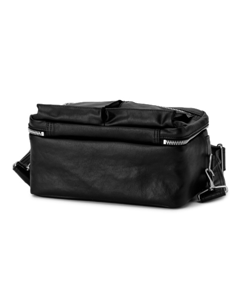 PORTER（ポーター）の「PORTER FREE STYLE CAMERA BAG LARGE <B印 YOSHIDA SELECT>（ショルダーバッグ・メンズ・ブラック/ブラウン系その他/ブラウン・ONE SIZE）」の5枚目の写真