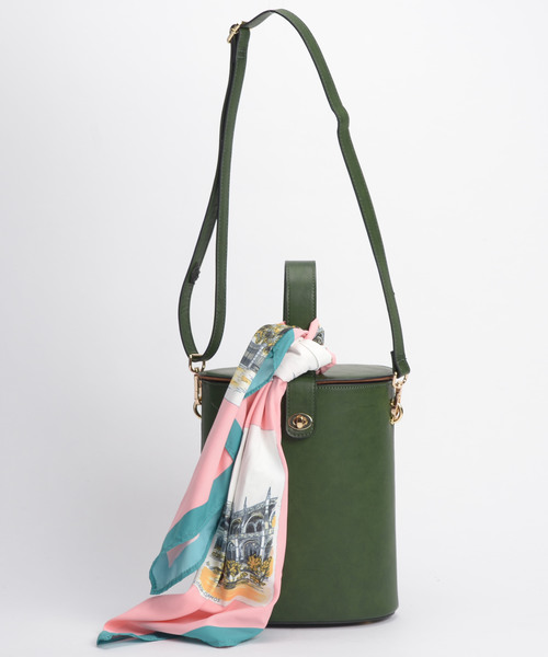 Casselini(キャセリーニ)の「【Casselini】スカーフ付きポシェット 171-110531 0(ショルダーバッグ・レディース・ブラック/ブラウン/グリーン・FREE)」の3枚目の写真