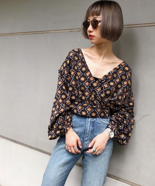 PAGEBOY（ページボーイ）の「【WEB限定】コモンカシュクールブラウス（シャツ/ブラウス・レディース・ブラック/キャメル・FREE）」の4枚目の写真