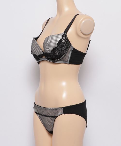 Absorle（アブソール）の「クロスネットトール ブラ&ショーツセット（ブラ&ショーツ・レディース・ブラック/オフホワイト/パープル・B65/B70/C70/D70/B75/C65/F65/F70/F75/C75/D65/D75/E65/E70/E75）」の9枚目の写真