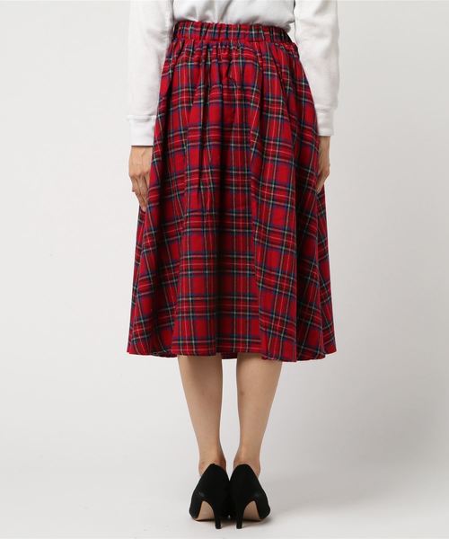 PUNYUS(プニュズ)の「タータンチェックミモレスカート(スカート・レディース・ベージュ/ネイビー/レッド・1/2/4/3)」の6枚目の写真