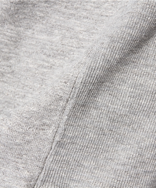 BEAMS PLUS(ビームスプラス)の「REMI RELIEF×BEAMS PLUS / 別注 スウェット クルーネック(スウェット・メンズ・オフホワイト/グレー/ロイヤルブルー・SMALL/MEDIUM/LARGE/X-LARGE)」の8枚目の写真