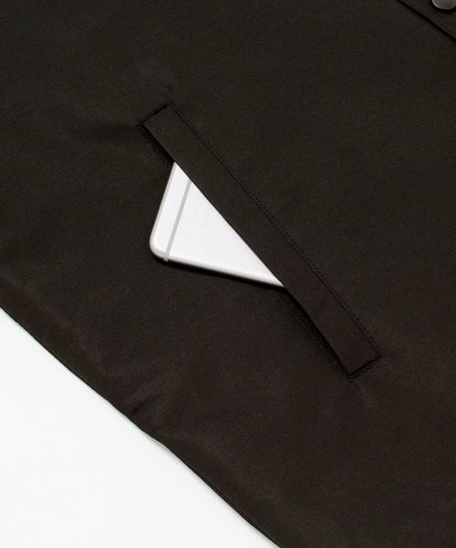 MONO-MART（モノマート）の「オーバーサイズタスラン加工ナイロンコーチジャケット（ブルゾン・メンズ・ブラック/ベージュ/ネイビー/レッド/カーキ/イエロー/グリーン/グリーン系カモフラージュ・M/L/XL）」の12枚目の写真