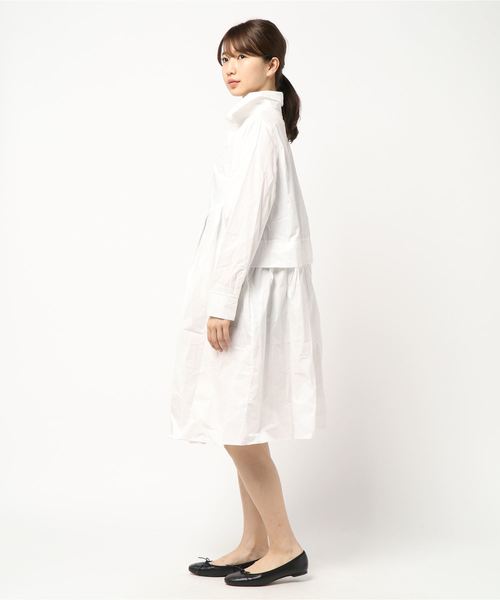 KOBE LETTUCE(コウベレタス)の「フレアシルエットAラインロングシャツワンピース(ワンピース・レディース・ベージュ/パープル/ネイビー/オフホワイト・FREE)」の5枚目の写真