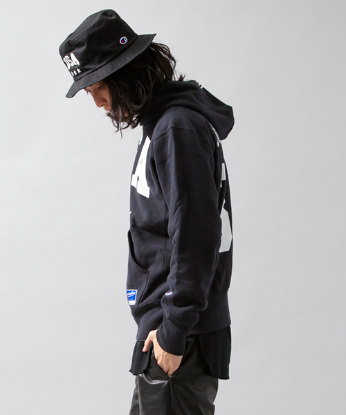 MONKEY TIME（モンキータイム）の「＜MT×Champion＞∴ R/W HOODED/パーカー（パーカー・メンズ・ブラック/グレー・SMALL/MEDIUM/LARGE）」の7枚目の写真