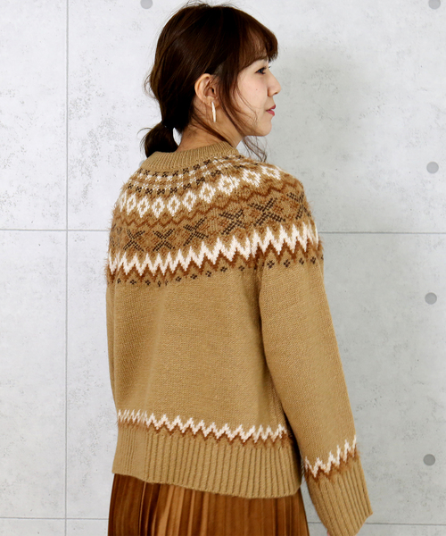 n'ee-ne（ネーネ）の「モヘアタッチ　ノルディック柄ニット（ニット/セーター・レディース・アイボリー/チャコールグレー/ベージュ/グレイッシュベージュ・FREE）」の6枚目の写真