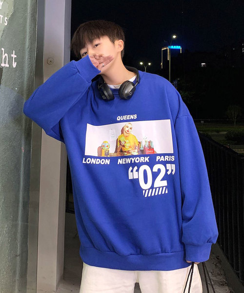 neos（ネオス）の「【neos -addictive design-】ビッグシルエット ガールズフォト スウェット プルオーバー（スウェット・メンズ・ホワイト/ブラック/ピンク/イエロー/ブルー・MEDIUM/LARGE/X-LARGE）」の3枚目の写真