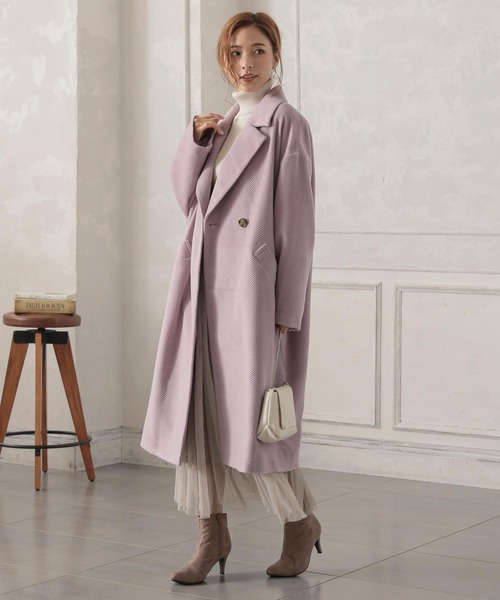 KOBE LETTUCE（コウベレタス）の「ダブルブレストビッグシルエットロングコート（チェスターコート・レディース・ベージュ/ラベンダー/アイボリー/チャコールグレー・FREE）」の2枚目の写真